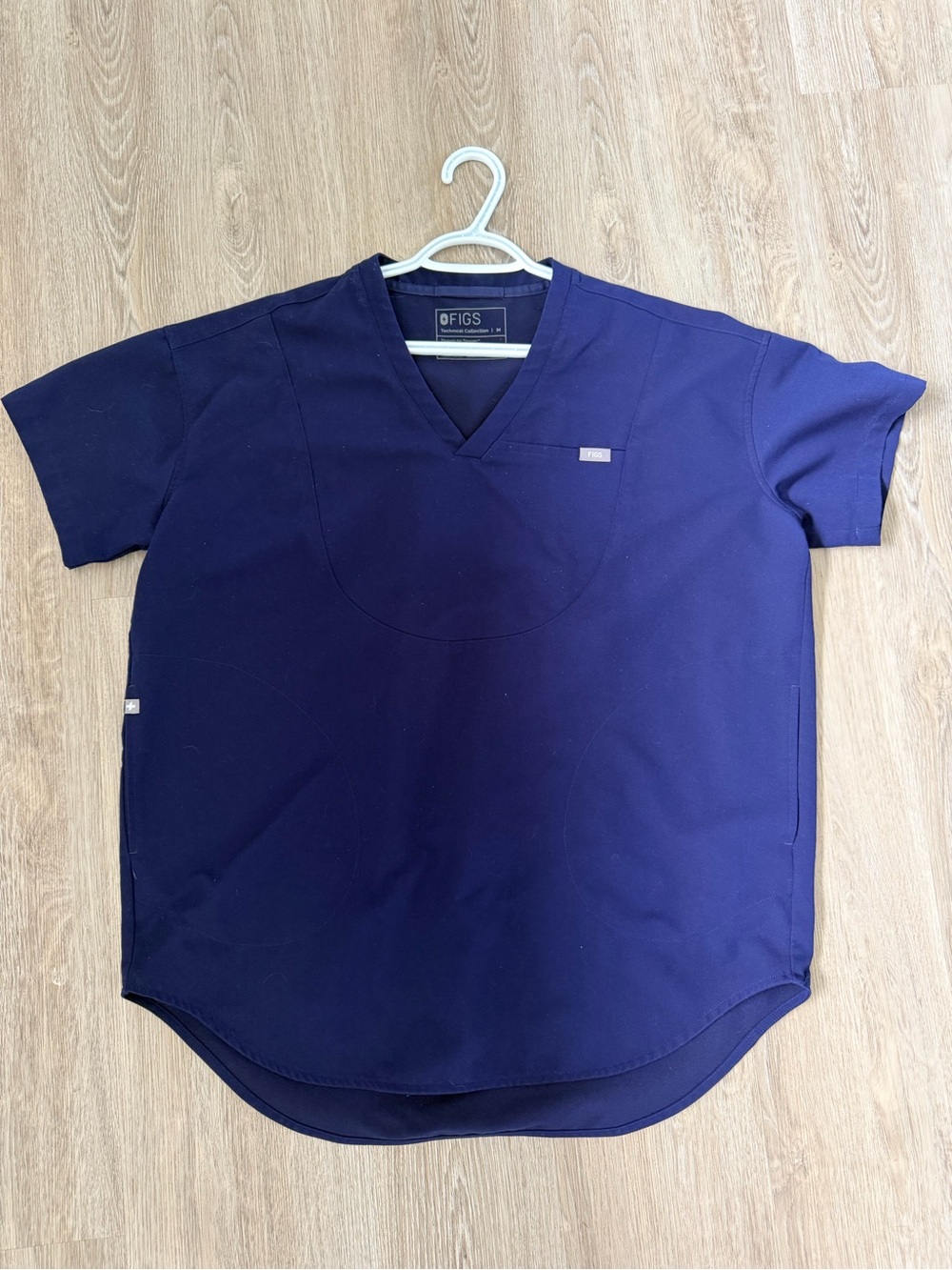 FIGS V-Neck Scrub Top in Navy